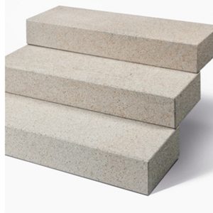 Granit Blockstufen Sol gestockt