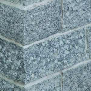 Granit Mauersteine Bravo RustiQ gespitzt